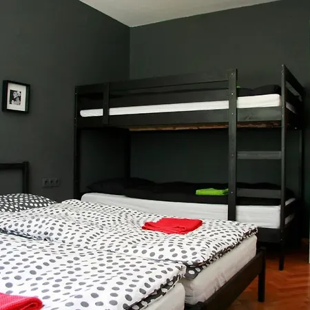 Hostel Sax *
